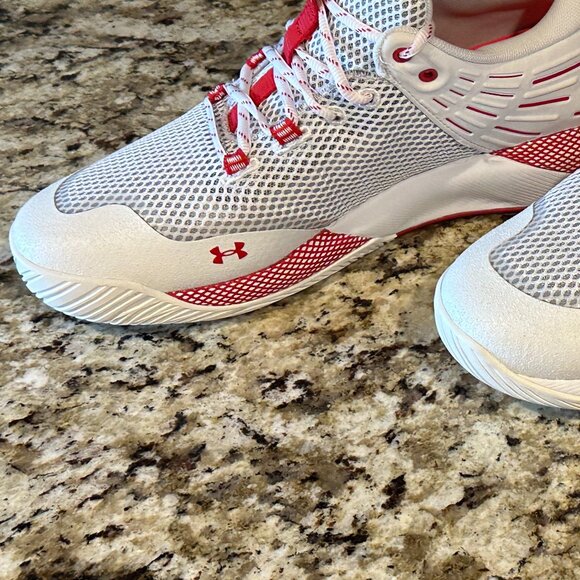 Under Armour Volleyball Shoe Women's White/RED New without Box (B-8 EP) - Picture 2 of 8